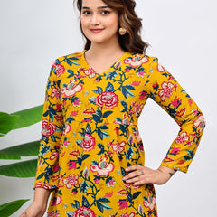 Women's Floral Print Regular Fit Top
