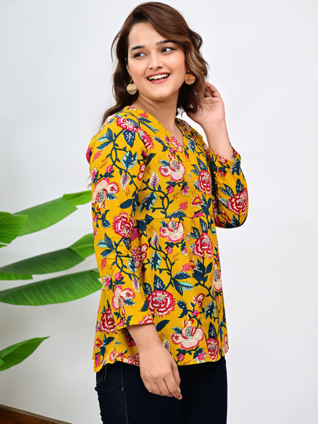 Women's Floral Print Regular Fit Top