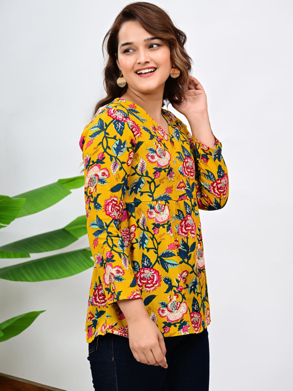 Women's Floral Print Regular Fit Top